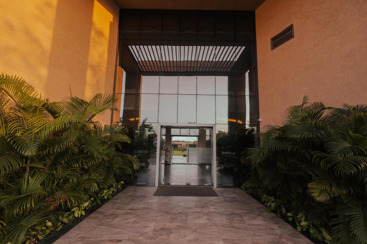 Club Heaven Palanpur Hotell Exteriör bild