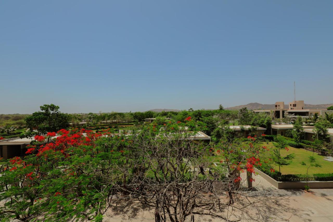 Club Heaven Palanpur Hotell Exteriör bild